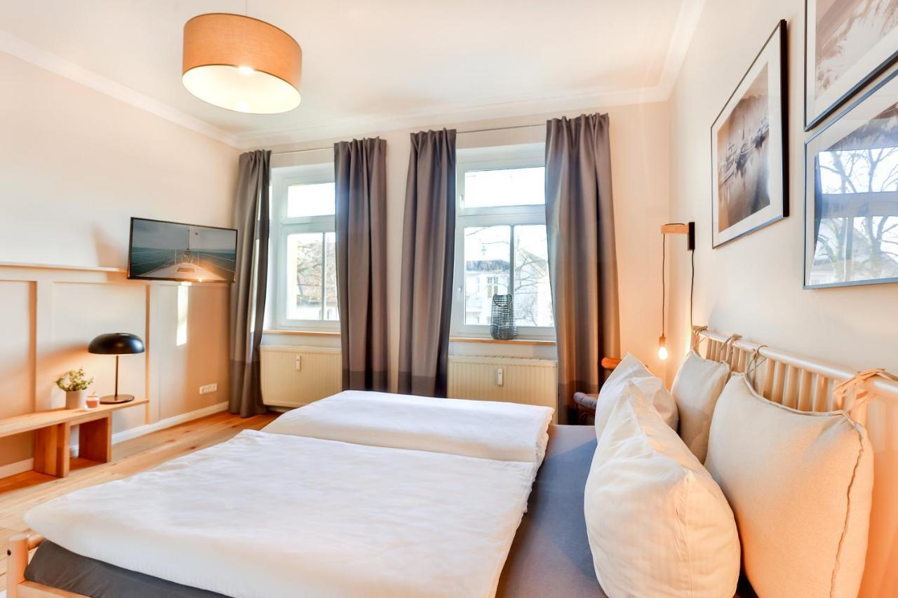 Ferienwohnung An Der Brunnenaue 施特拉尔松德 外观 照片