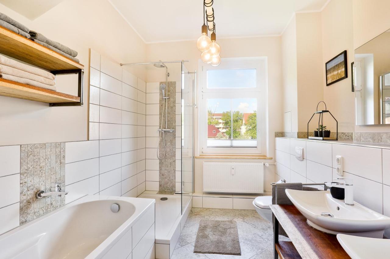 Ferienwohnung An Der Brunnenaue 施特拉尔松德 外观 照片